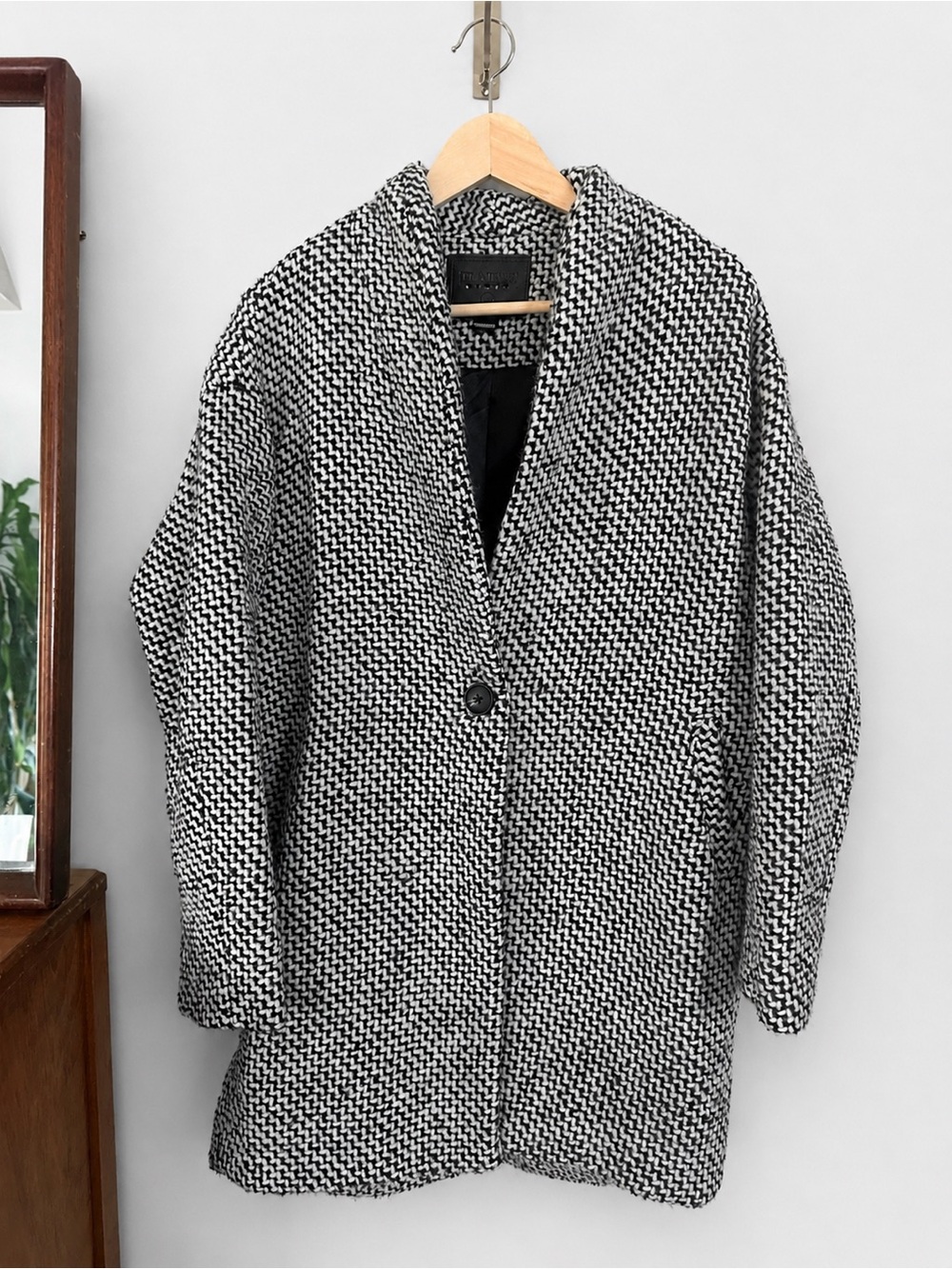 BLANKNYC Say Anything Tweed Cocoon Coat Black White Houndstooth Jacket S